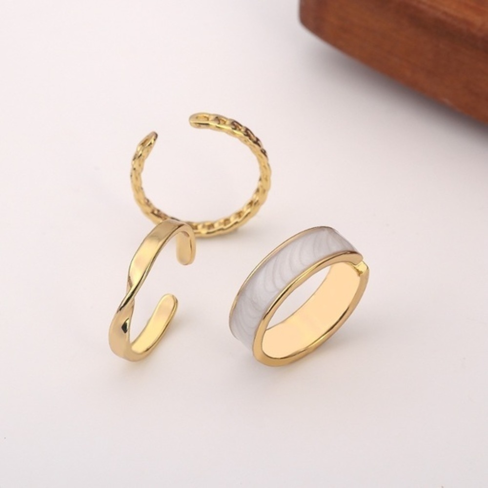 NWT Gold & Ivory Stack Rings - Picture 7 of 10